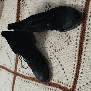 Men's suede boot